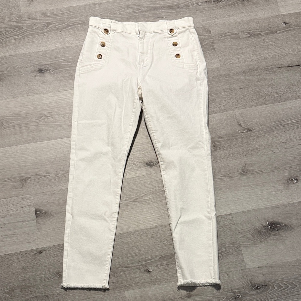 Loft White‎ High-Waisted Women Jeans with Button Accents - Size 6